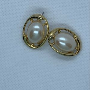 Vintage Gold tone earrings large faux pearls gold trimmed